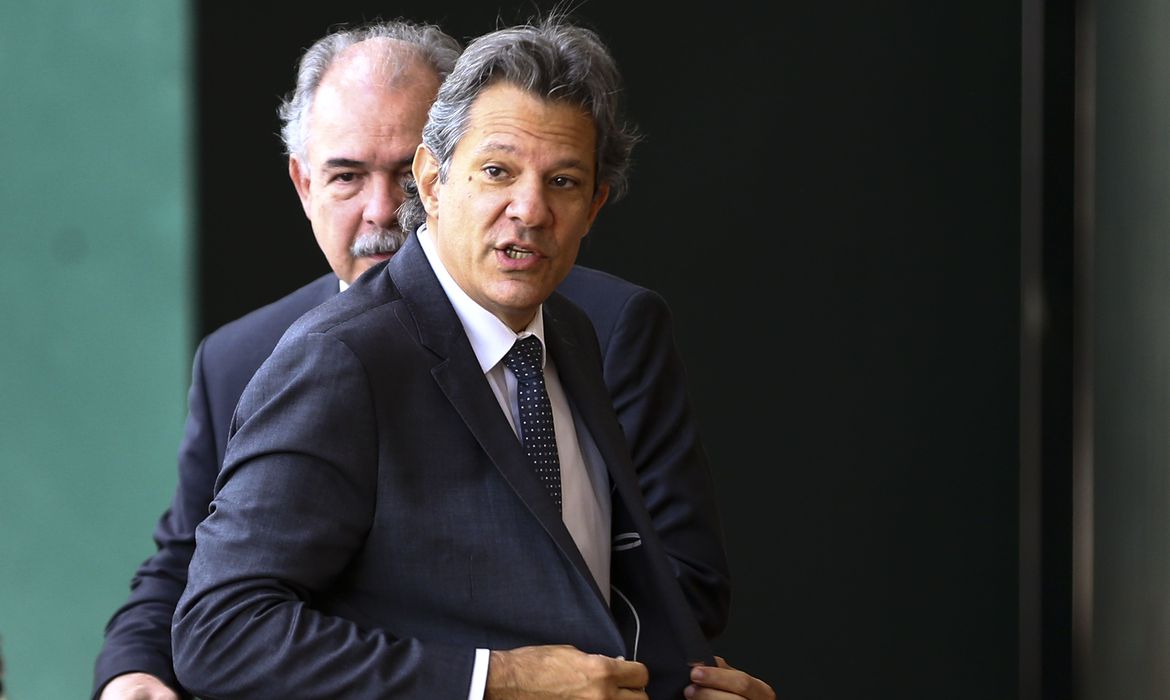 Haddad começa a montar equipe econômica e defende ‘pobre no Orçamento’